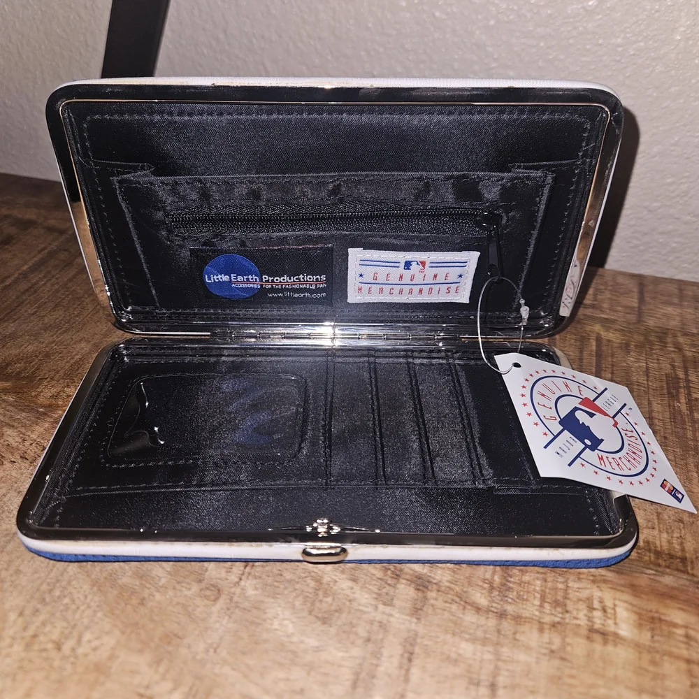 Chicago Cubs Blue Zip Wallet with Team Logo - Picture 3 of 6